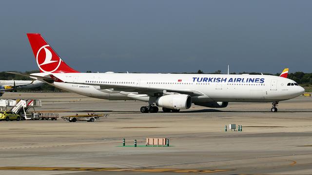 TC-JNJ:Airbus A330-300:Turkish Airlines